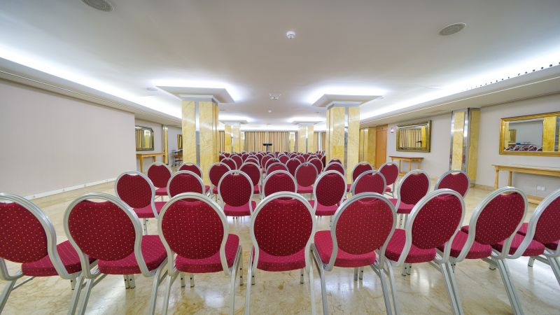 Conjunto de sillas en el salón Fogón